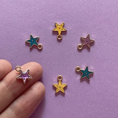 Dije de Metal Dorado Esmaltado Estrellas 12 x 10 x 2 mm