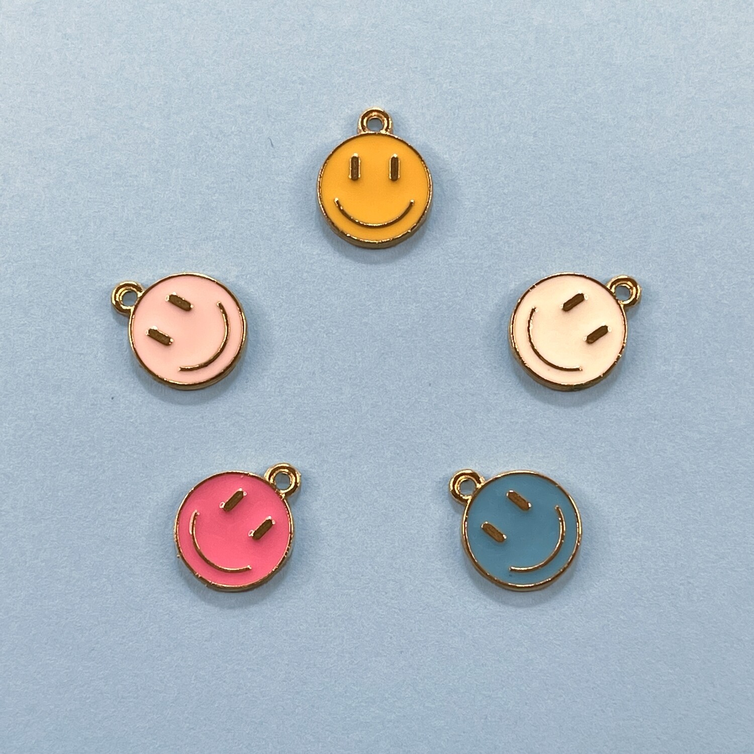 Dije de Metal Dorado Esmaltado Redondo Smile MIX 14.5 x 12 x 1.5 mm