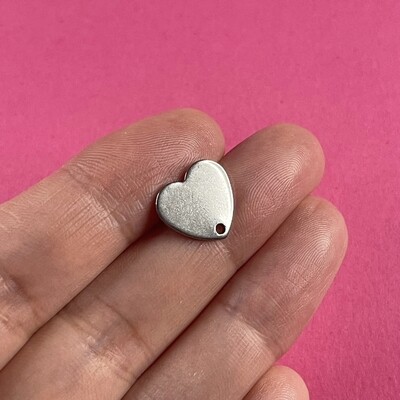 Caravana Perno Corazón de Acero Quirúrgico 12 x 13 x 1 mm
