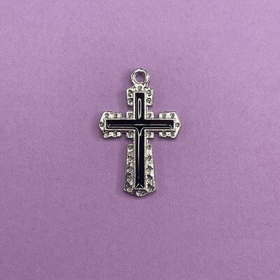 Dije de Metal Plateado Esmaltado Cruz Negra 31 x 20 x 2 mm