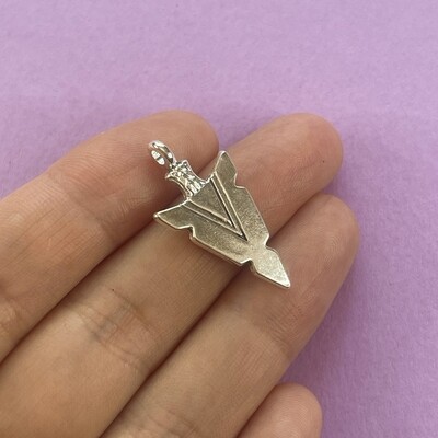 Dije de Metal Plateado Flecha 30 x 15 x 5 mm