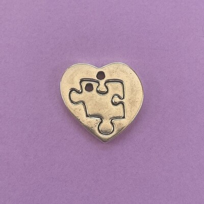 Dije de Metal Plateado Corazón Liso con Puzzle 26 x 26 x 2 mm