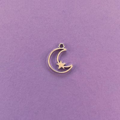 Dije de Metal Plateado Luna Calada con Estrellita 18 x 15 x 2 mm