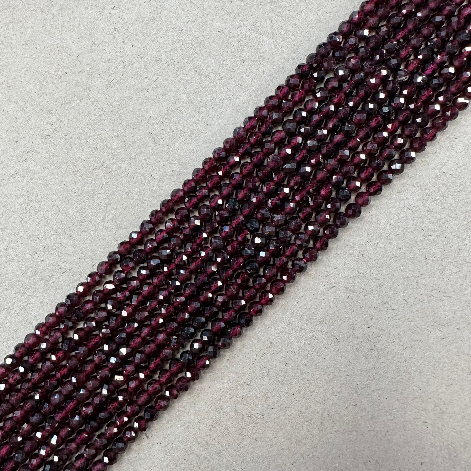 Piedra Natural Granate Redonda Facetada 4 mm