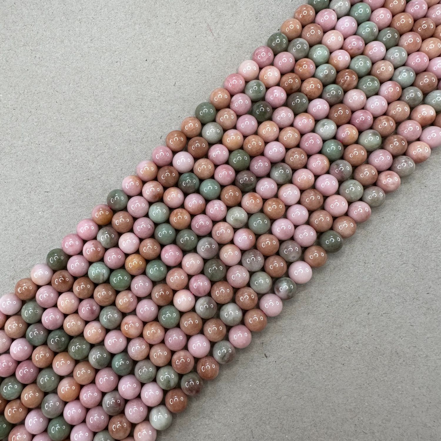 Piedra Natural Jade Redondo 6 y 8 mm Teñido Mix Rosa y Verde