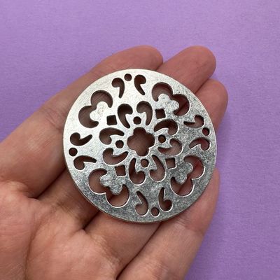 Dije de Metal Plateado Redondo Calado Liso Mandala 48 x 1 mm