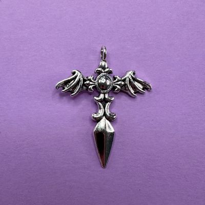 DijeDije de Metal Plateado Cruz Espada con Alitas 44 x 35 x 3 mm