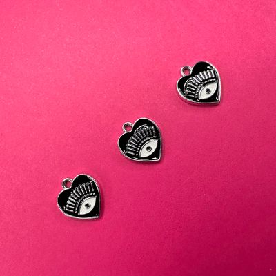 Dije de Metal Plateado Esmaltado Corazón Ojo Turco Negro 14 x 13 x1.5 mm