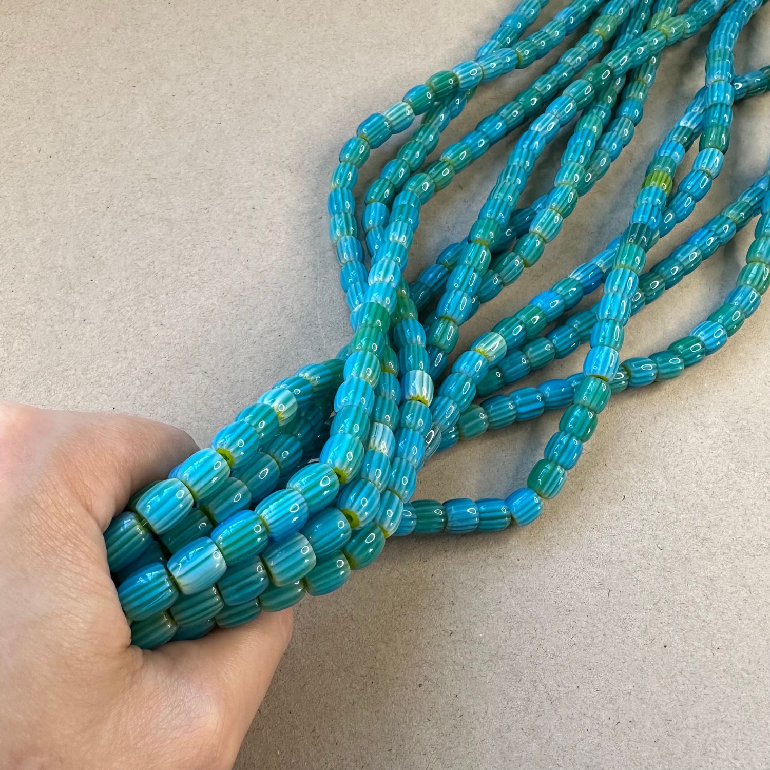 Vidrio de Murano Barril 8 x 7.5 mm Aqua (VCBM08MIX)