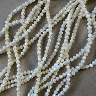 Piedra Natural Nácar Redondo 4 mm Blanco