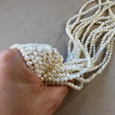 Piedra Natural Nácar Redondo 4 mm Blanco