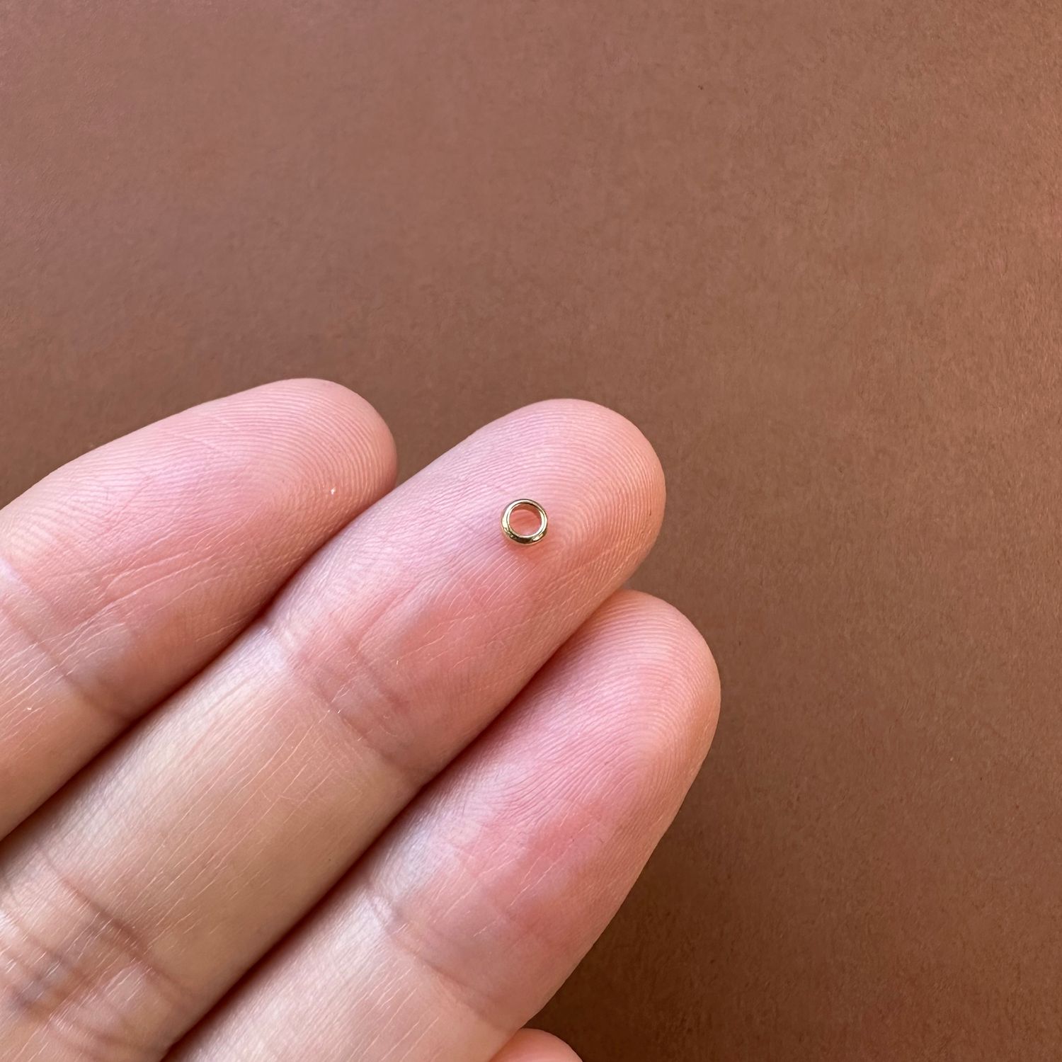 Separador de Acero Quirúrgico Aro Liso Dorado 3 x 1 mm