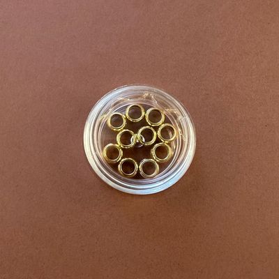 Separador de Acero Quirúrgico Aro Liso Dorado 6 x 2 mm