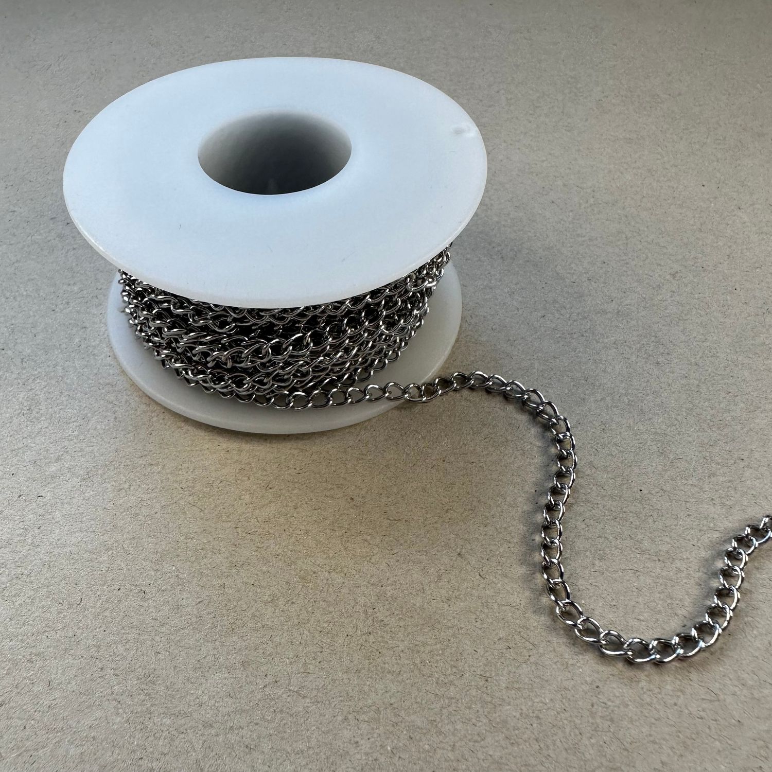 Cadena de Acero Quirúrgico Chata 5 x 3.5 x 0.8 mm