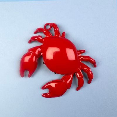 Dije de Metal Dorado Cangrejo Esmaltado Rojo 60 x 50 x 8 mm