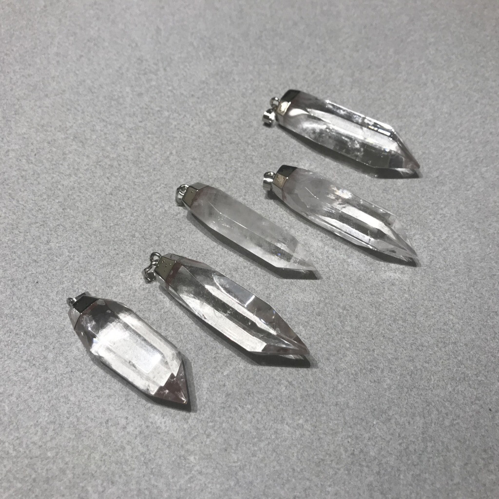 Dije de Piedra Natural Péndulo Facetado de Cuarzo Cristal 60 mm