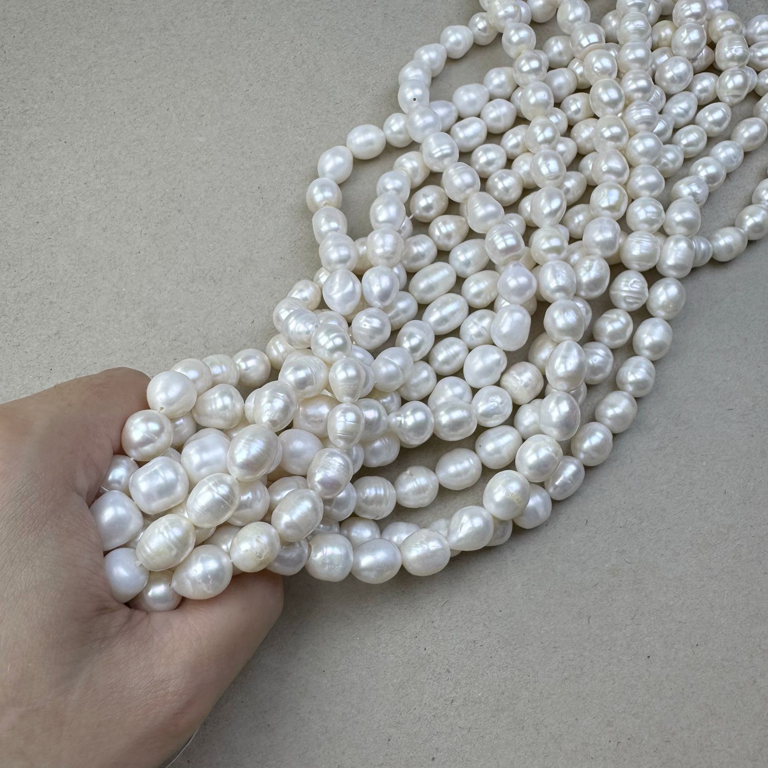 Piedra Natural Perla de Río Oval 10 x 8 mm Blanca