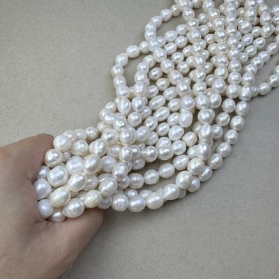 Piedra Natural Perla de Río Oval 10 x 8 mm Blanca