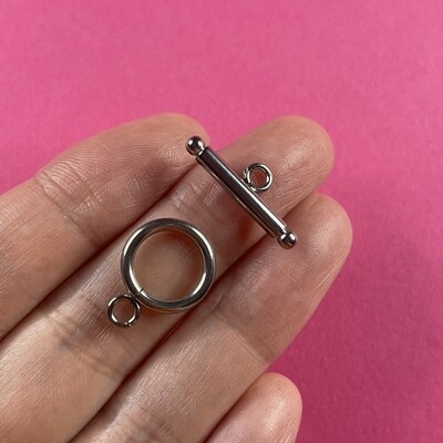 Cierre Aro con Traba de Acero Quirúrgico 18.5 x 14 x 2 mm