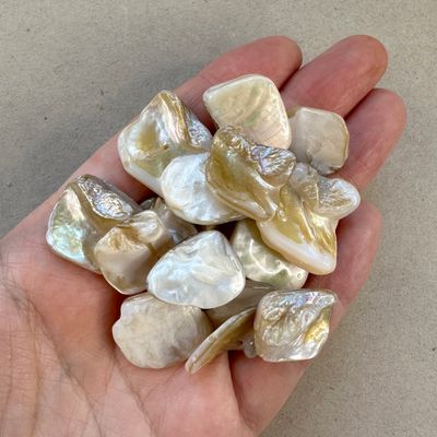 Piedra Natural Nácar Nuggets Rombo 18-22 x 15-20 x 5-10 mm