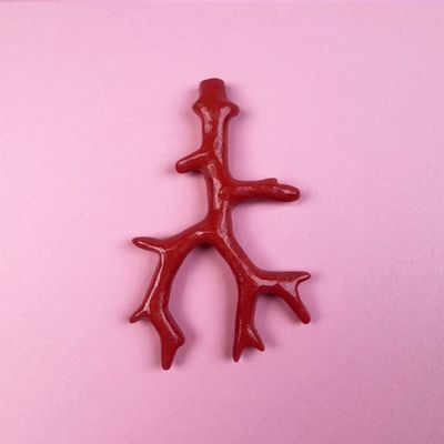 Dije de Piedra Sintética Coral Rama 61 x 39 x 6.5 mm Rojo Coral