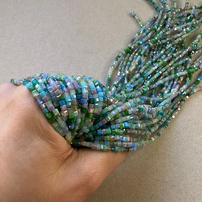 Cristal Cubo Mini Lustre 2.5 x 2.5 mm MIX Verde, Celeste, Lavanda