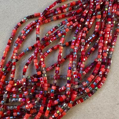 Cristal Cubo Mini Lustre 2.5 x 2.5 mm MIX Rojo, Granate, Gris
