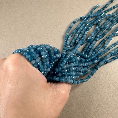 Piedra Natural Jade de Malasia 4 x 3 mm Celeste Océano