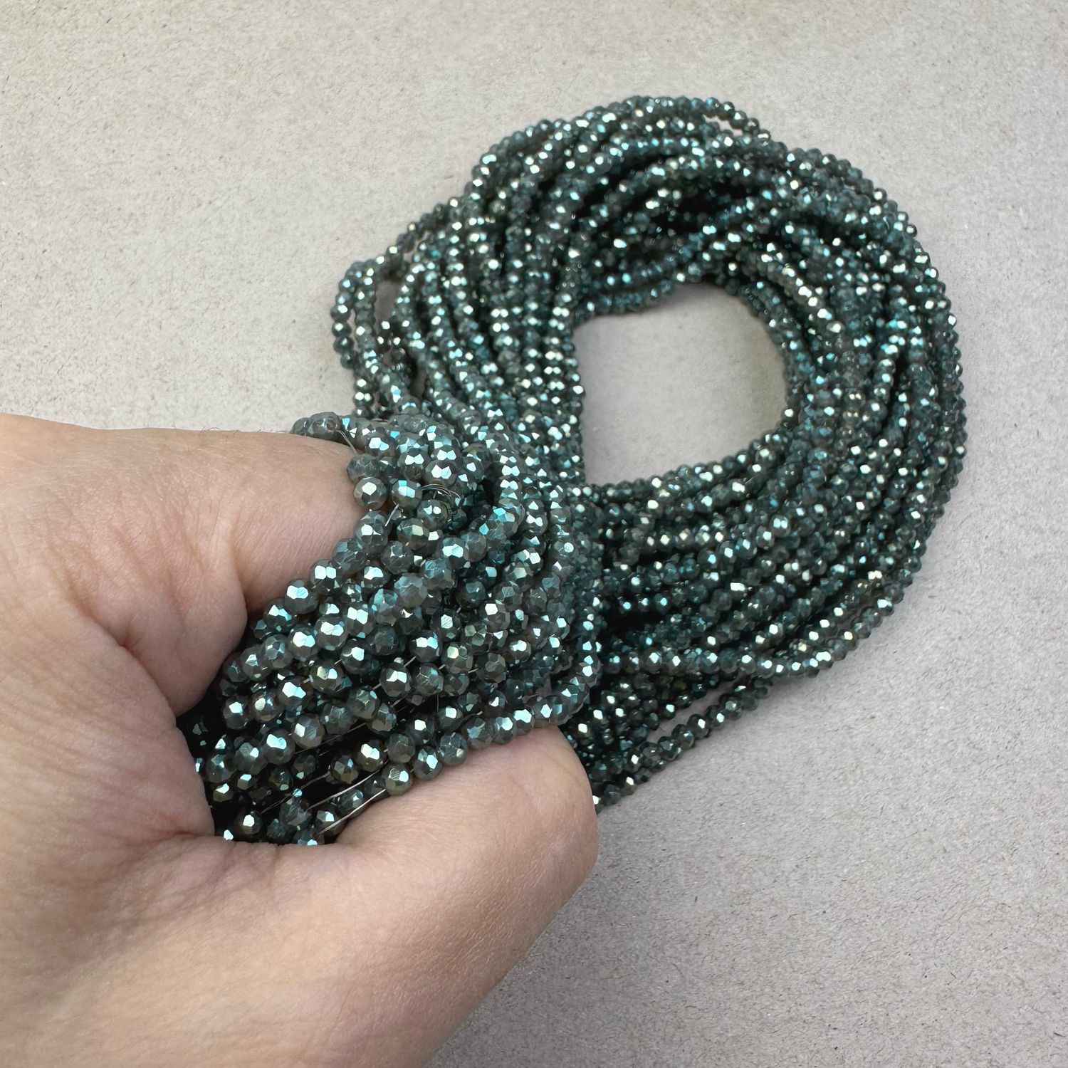 Cristal Dona Facetada Opaca Lustre 3 x 2.5 mm Oliva Gris