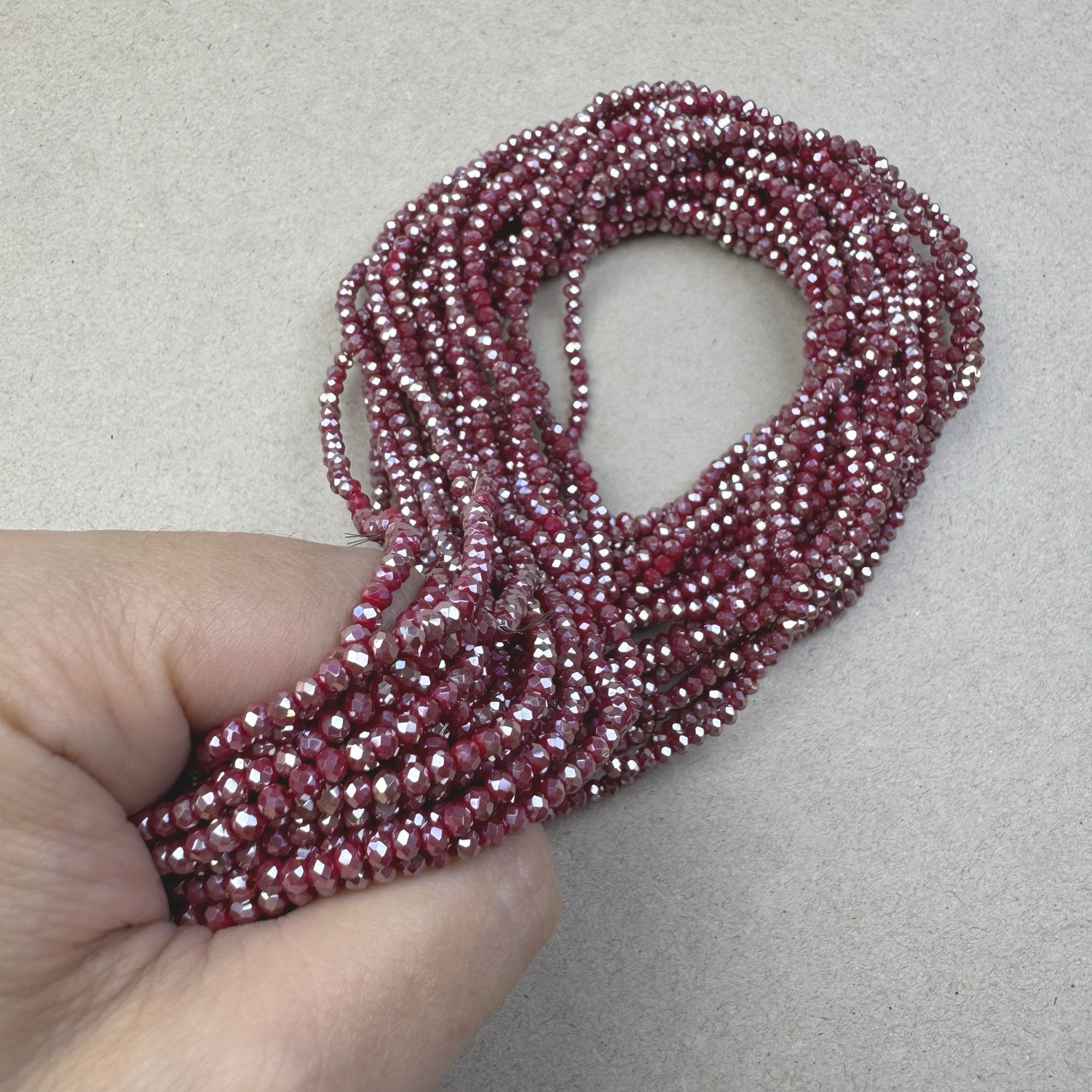 Cristal Dona Facetada Opaca Lustre 3 x 2.5 mm Rojo Cereza