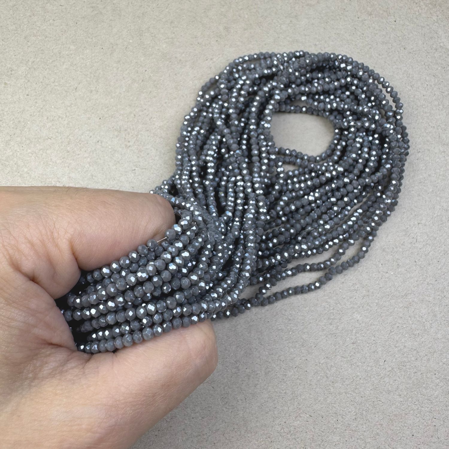 Cristal Dona Facetada Opaca Lustre 3 x 2.5 mm Gris