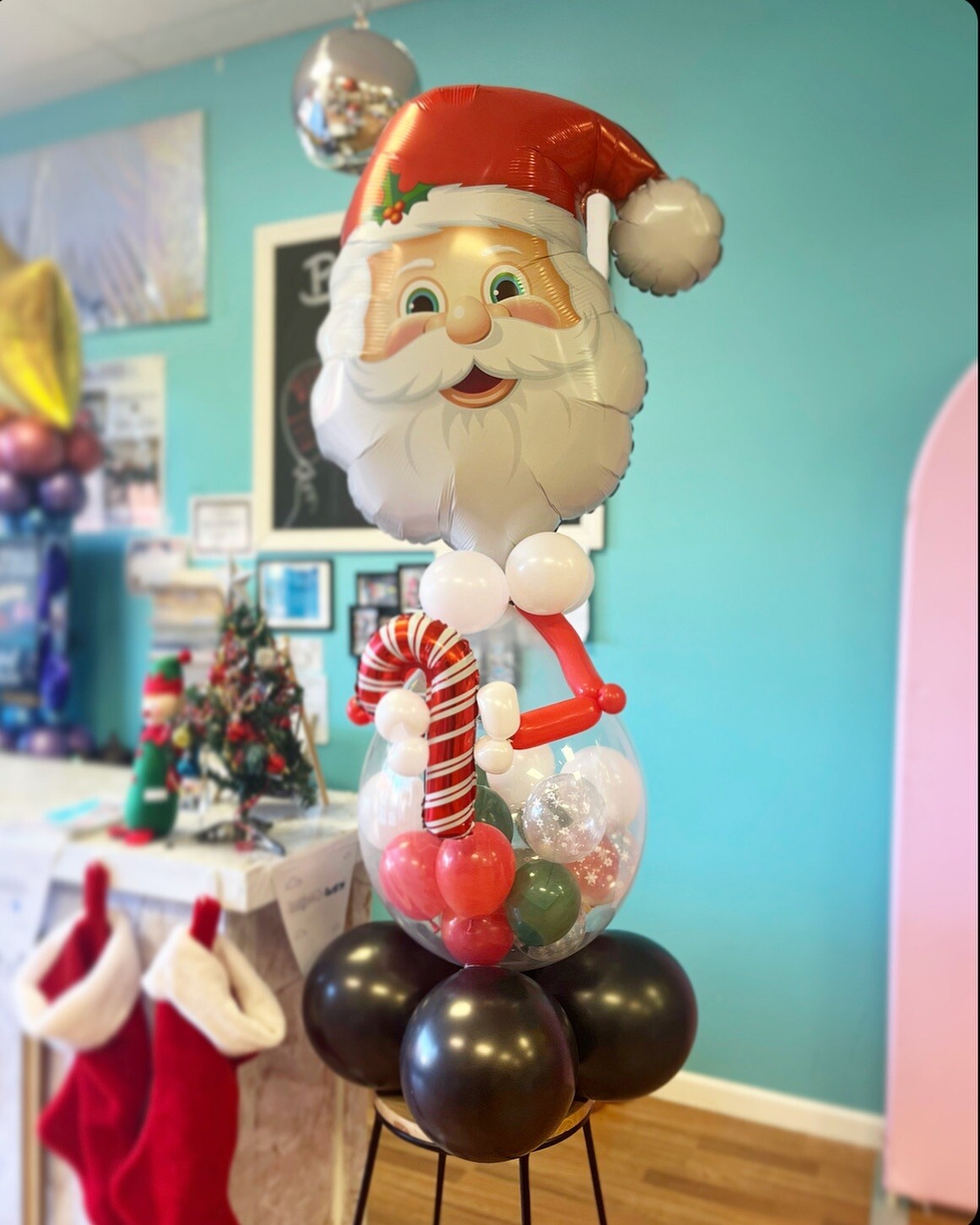 Santa Buddy Stuffed Balloon Bouquet