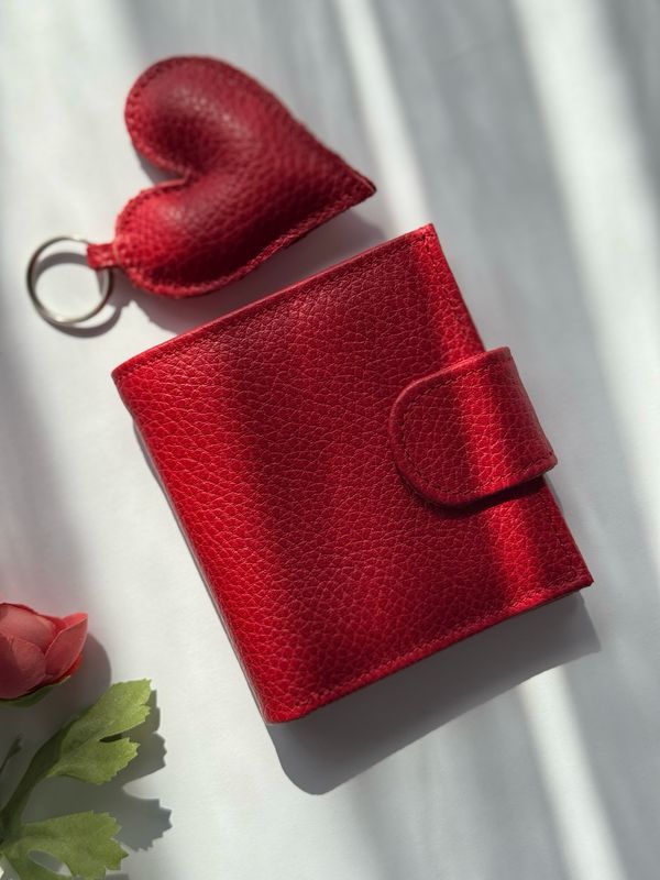 Red Simplicity ❤️