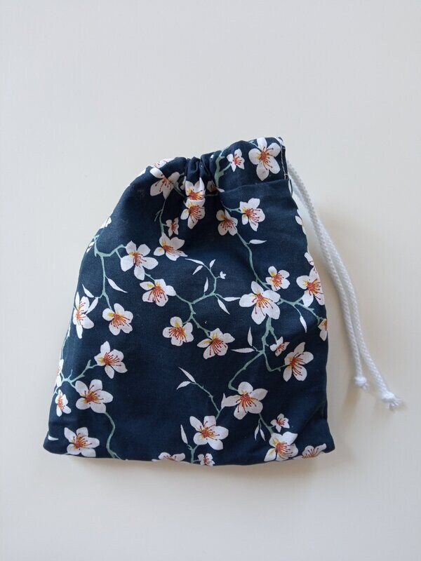Toallitas reutilizables Pack 7 ud + bolsita tela azul flores japon