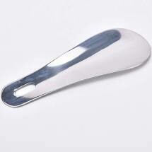 CALZADOR METAL CORTO