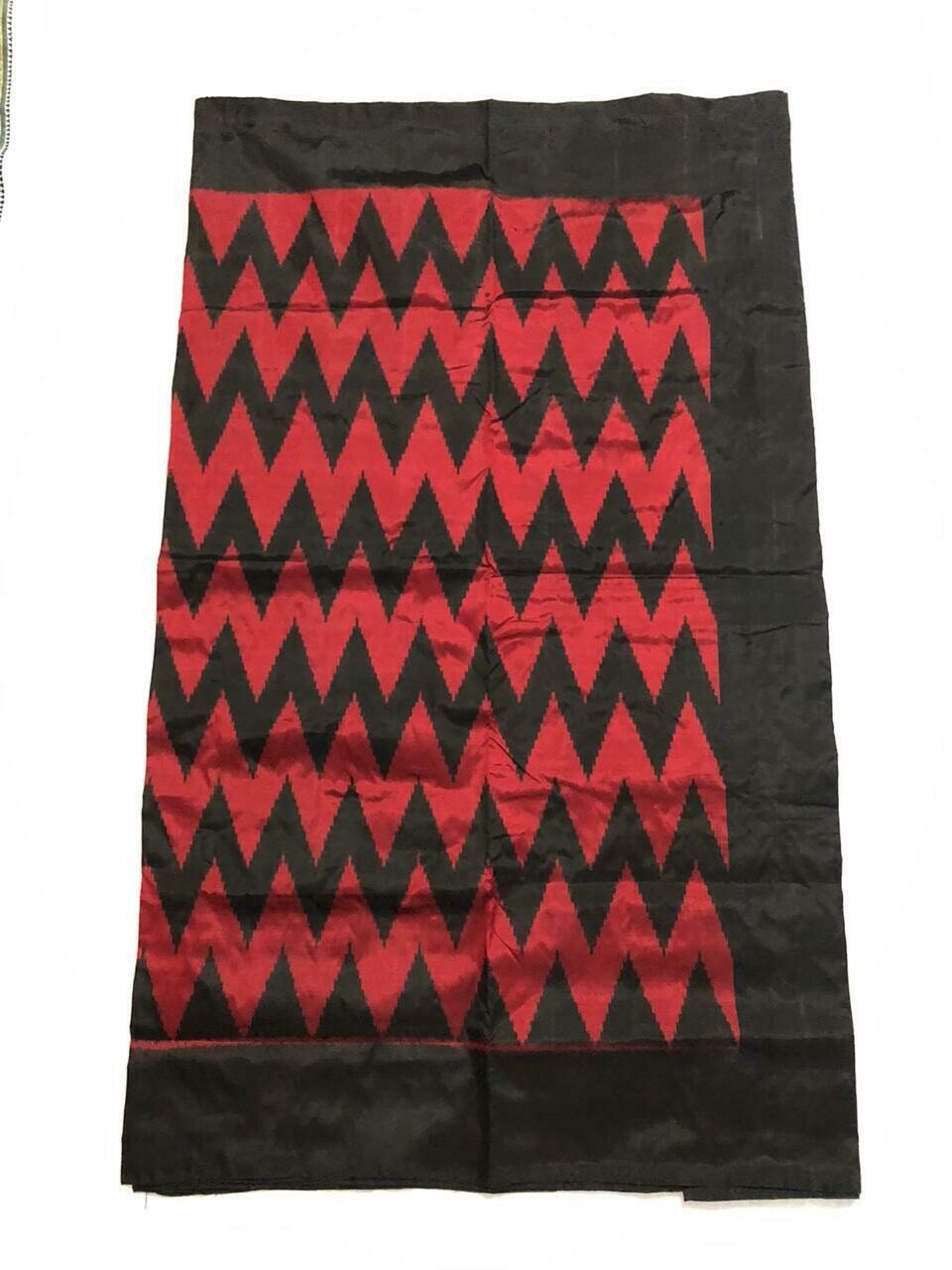 WAVE - BLACK IN RED