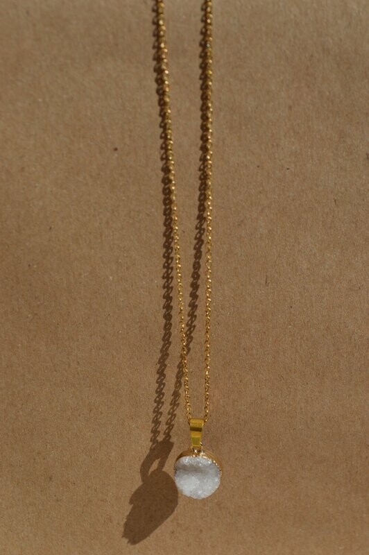 Druzy Agate in Gold