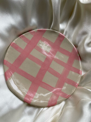 Small Gingham Plate 2
