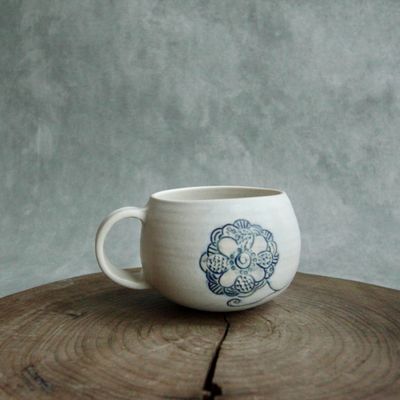 Tapestry cup