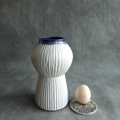 Vase 2