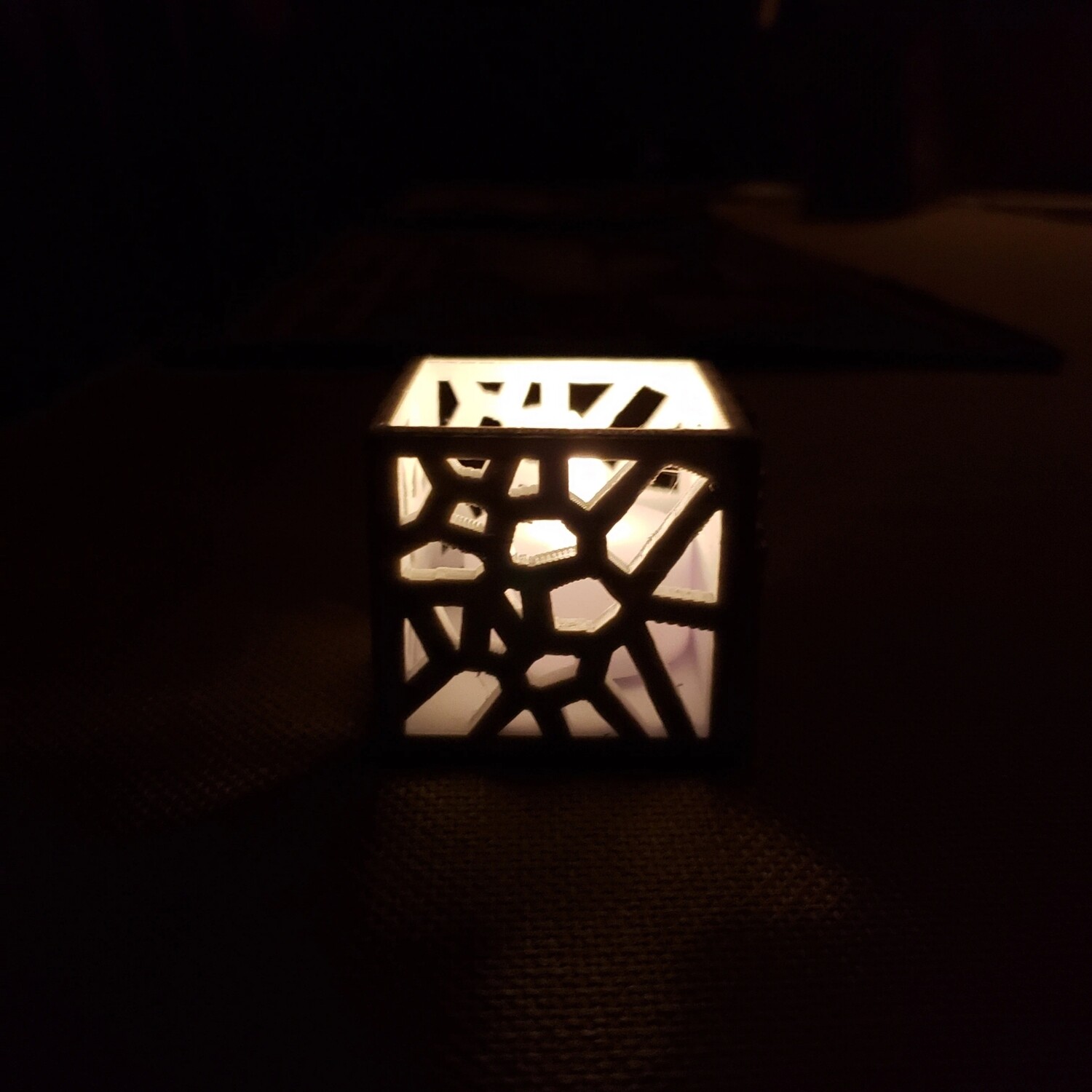 Tea light holder with tea light