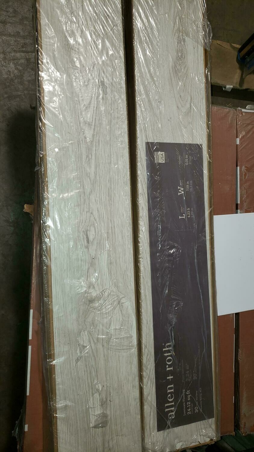 ALLEN+ROTH LARIMAR OAK LAMINATE FLOORING