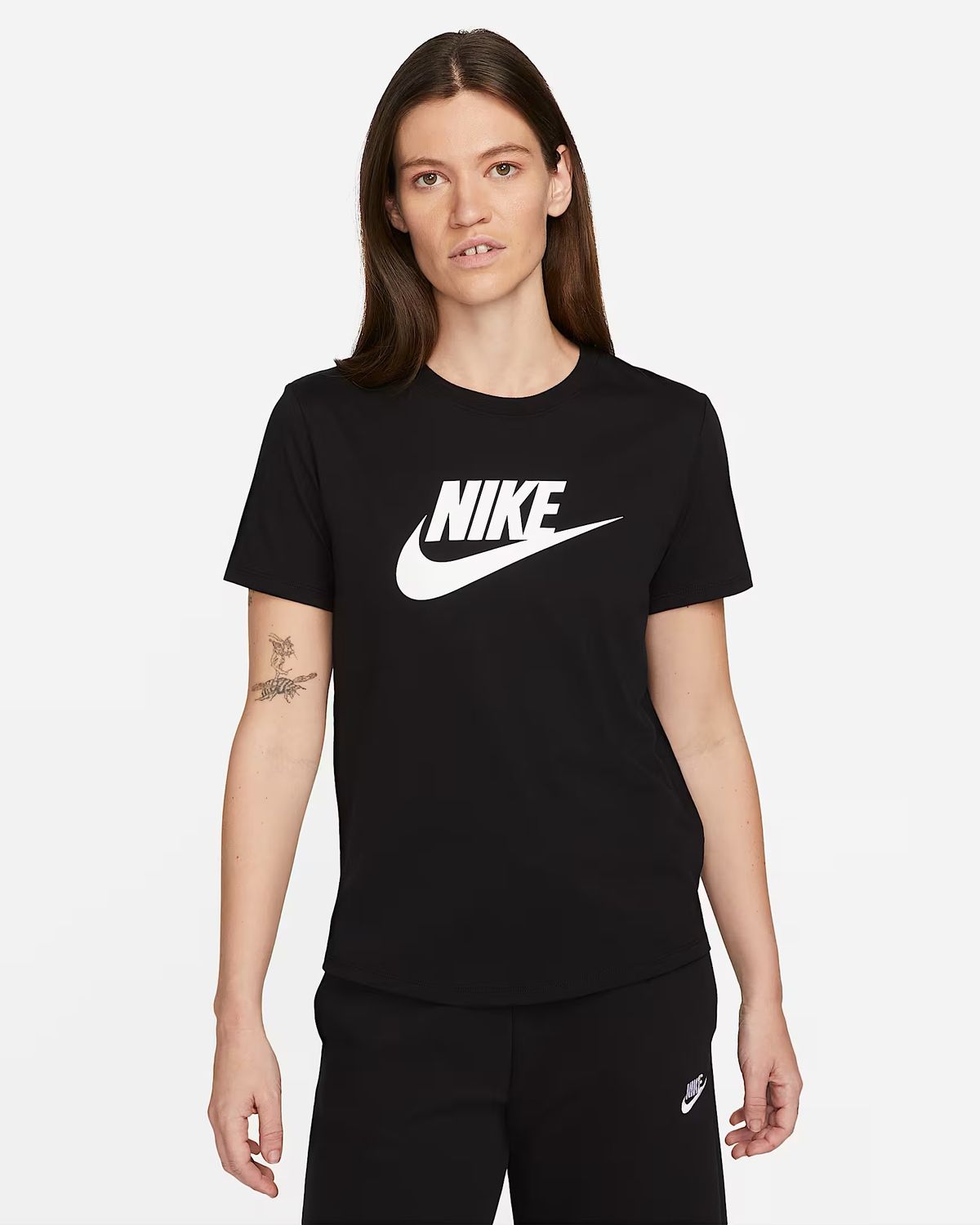 Nike Club Essentials T-särk