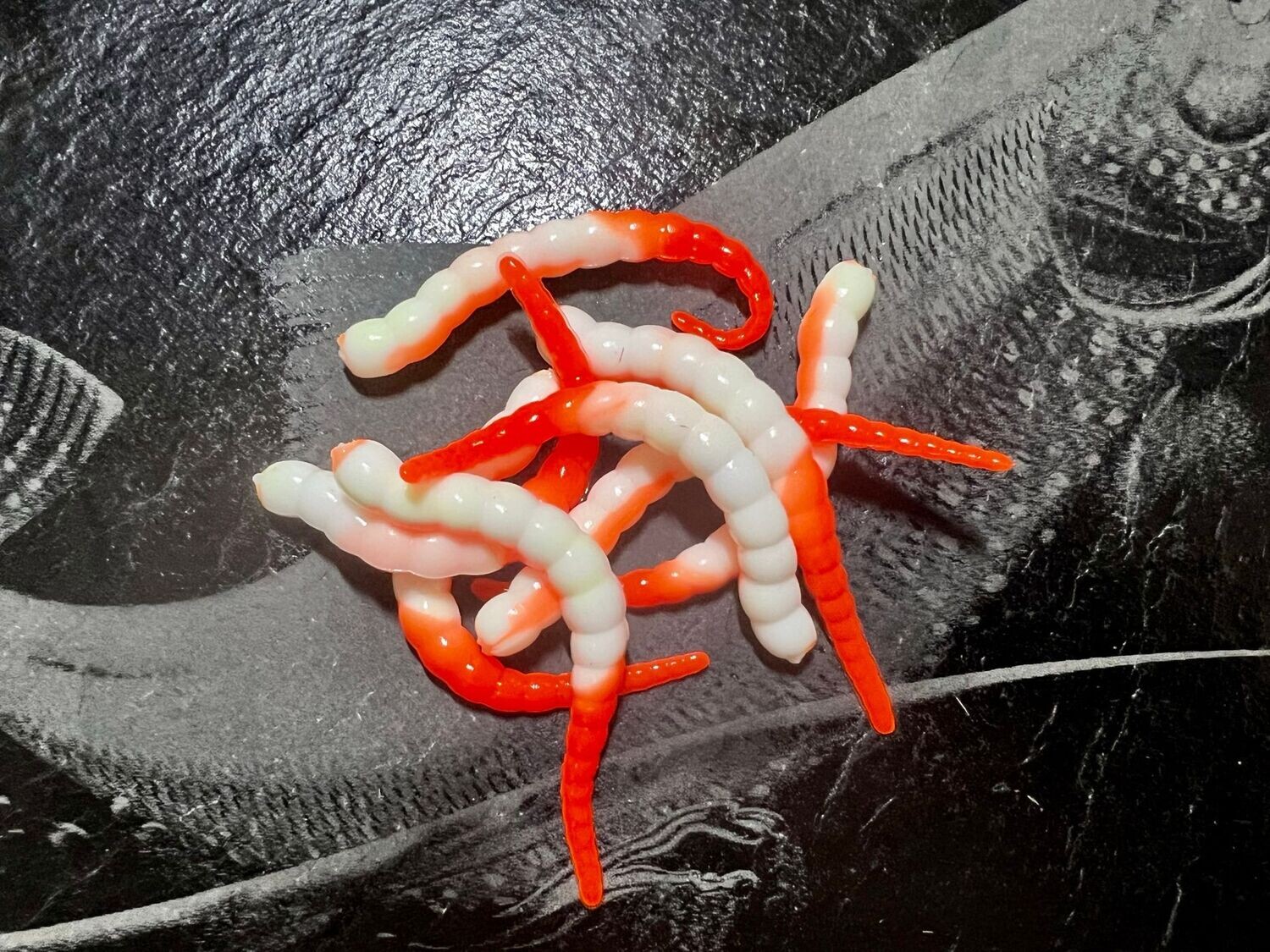 Racker 6.5 cm oranje wit, 8 stuks, overtuigend kunstaas voor het forelvissen