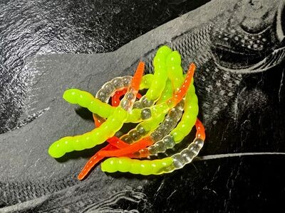 Racker 6.5 cm groen transparant oranje, 8 stuks, overtuigend kunstaas voor het forelvissen