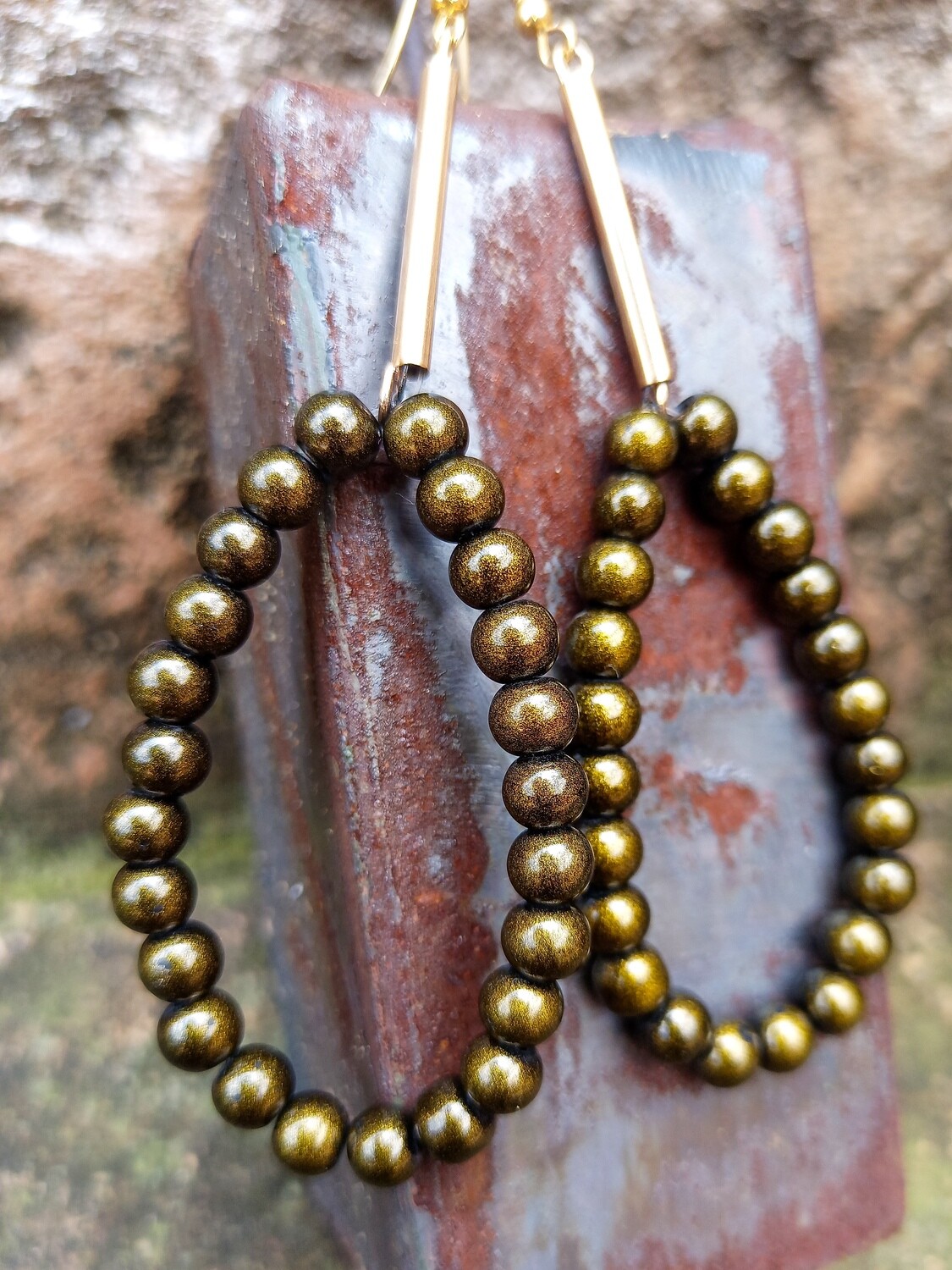 Itumeleng Metallic Bead Loops
