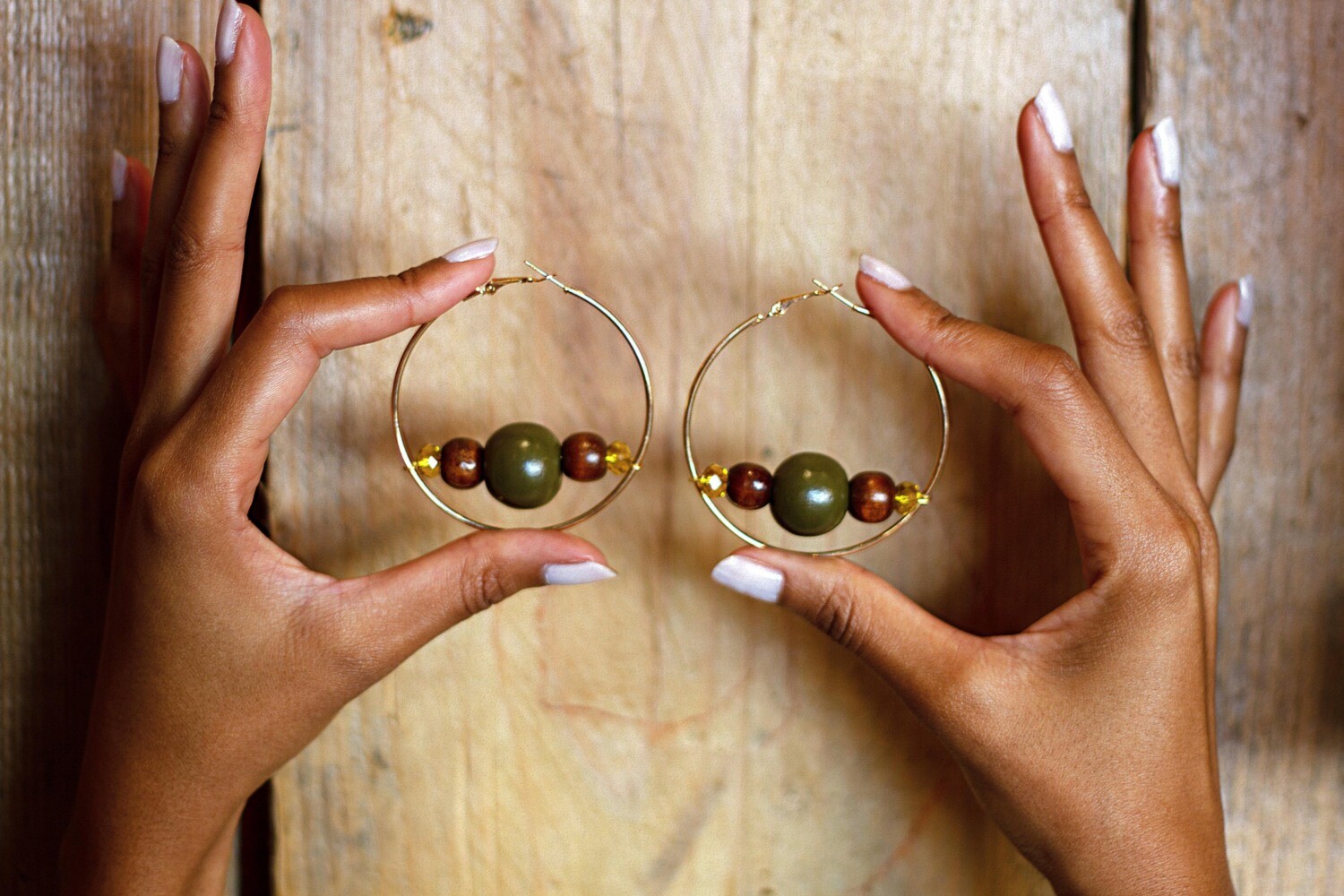 Musa Beaded Avo Loops