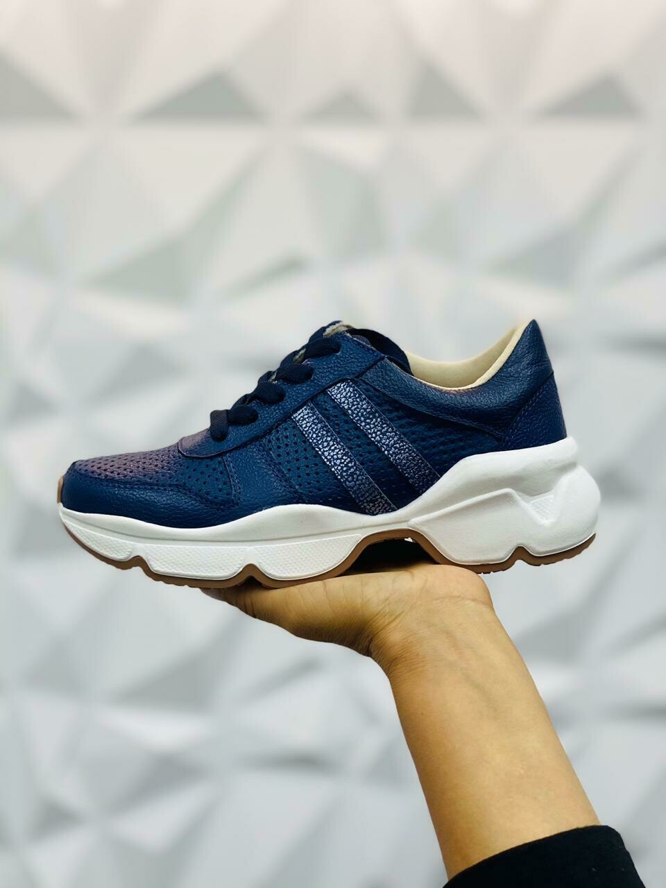 TENIS SUELA GRUESA