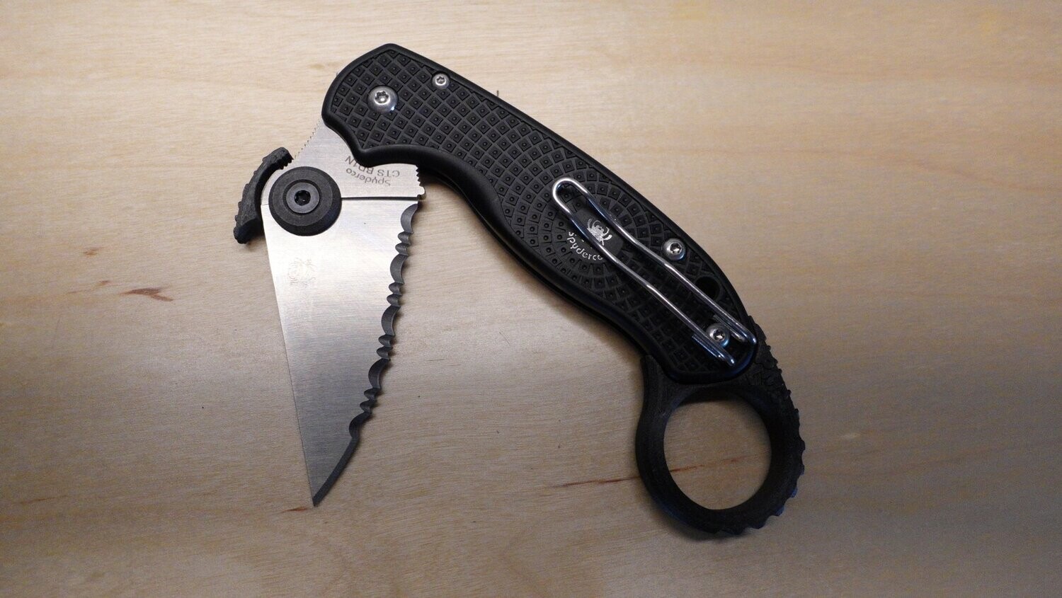 Spyderco Para 3 FRN Serrated, Converted