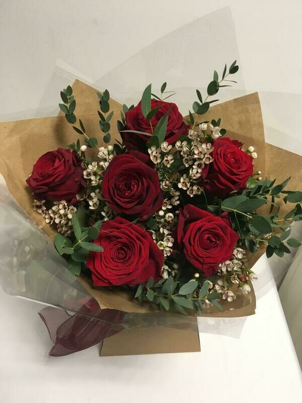 6 Red Roses